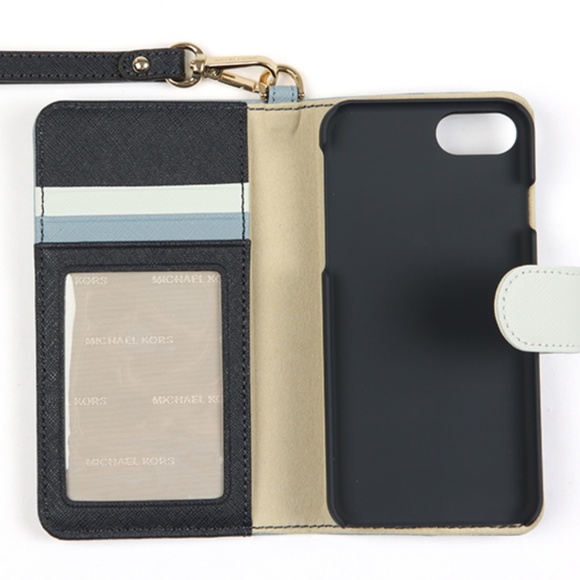 Michael Kors Leather Folio iPhone 7, 8 Case Wristlet - Picture 3 of 3